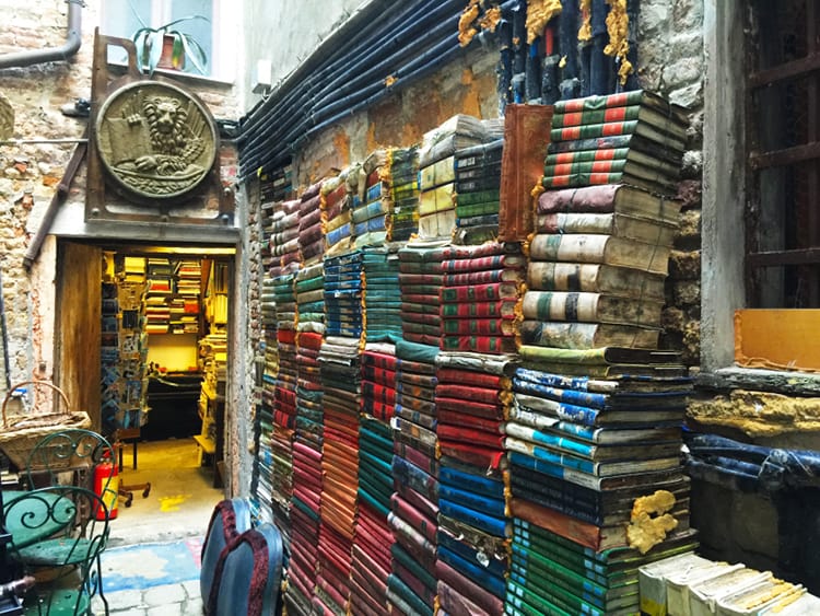 9 Things I Love About Venice Full Time Explorer Book Store Getting Lost