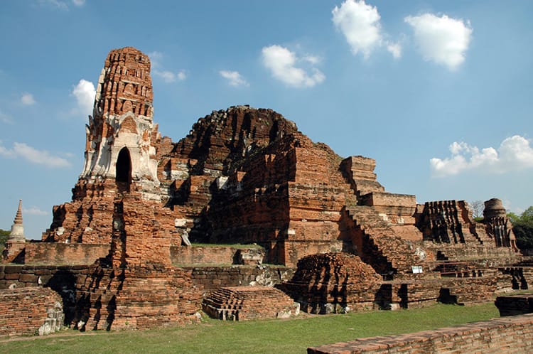 Why You Have to see the Ayutthaya Temples