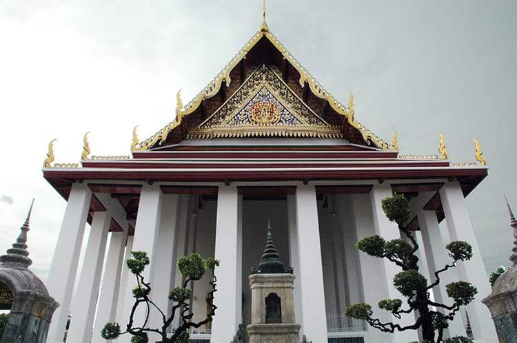 self guided temple tour bangkok