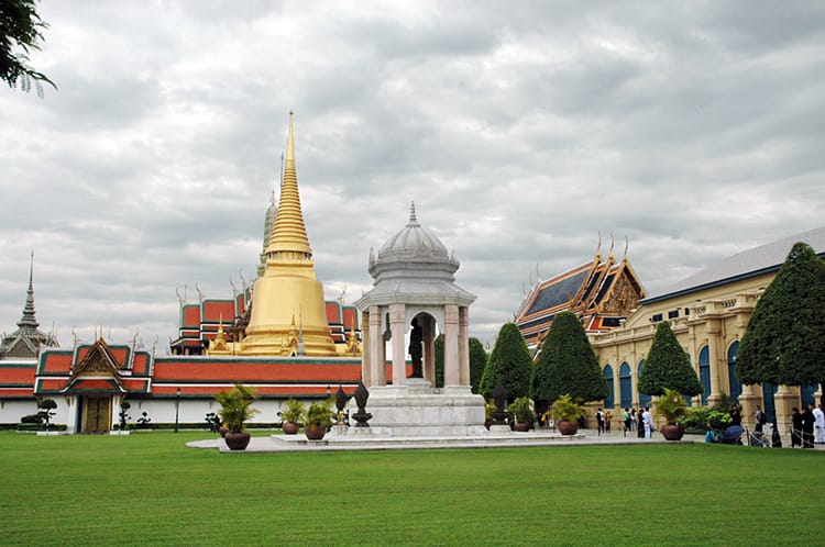 bangkok thailand temples pagodas wat grand palace