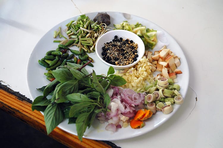 A plate of ingredients for Thai green curry paste