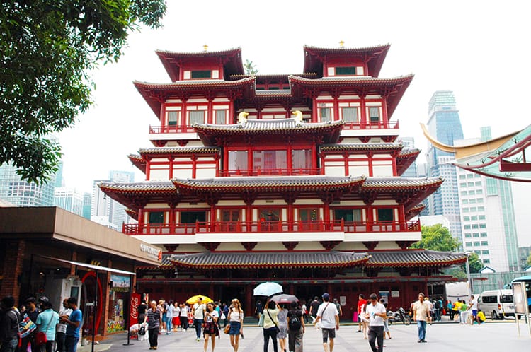 The pagoda style Buddha Tooth Temple in Singapore