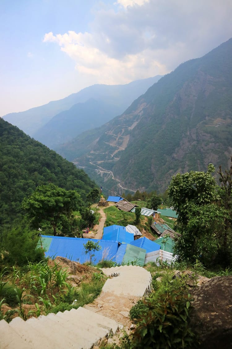 The steep staircase going downhill from Simigaun to Singati on the Tsho Rolpa Trek