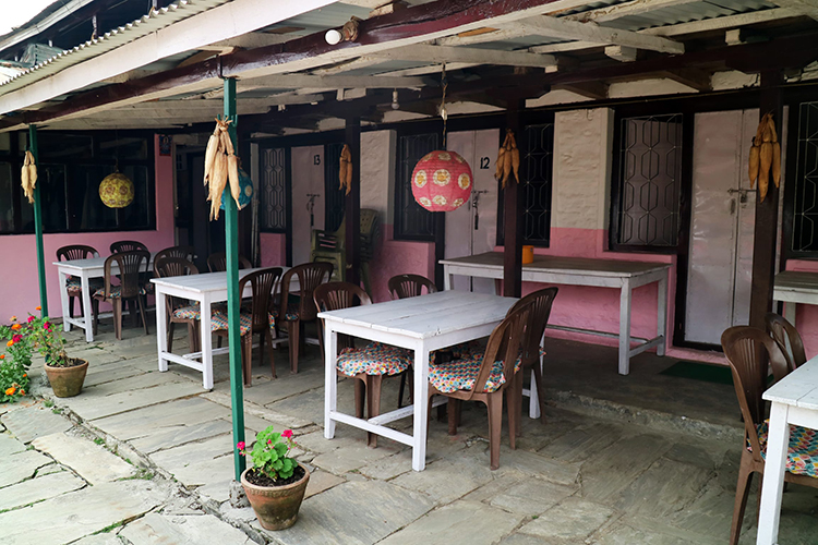 The outdoor dining area at Heaven's Gate Guest House in Pothana